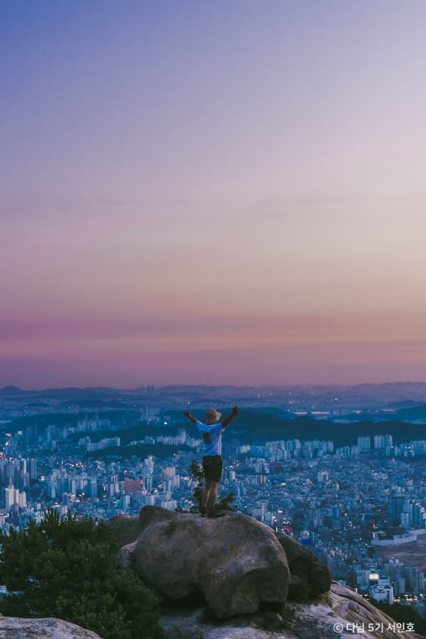 북한산 족두리봉 대표 이미지
