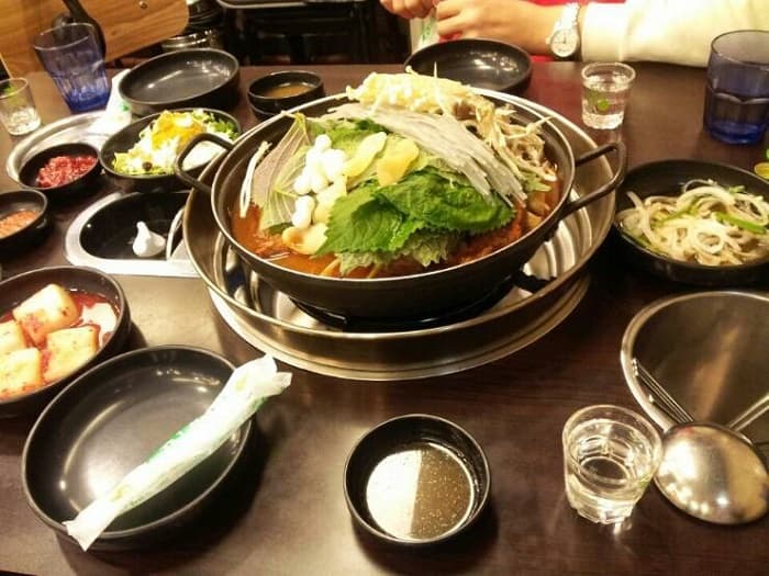 돕감자탕 대표 이미지
