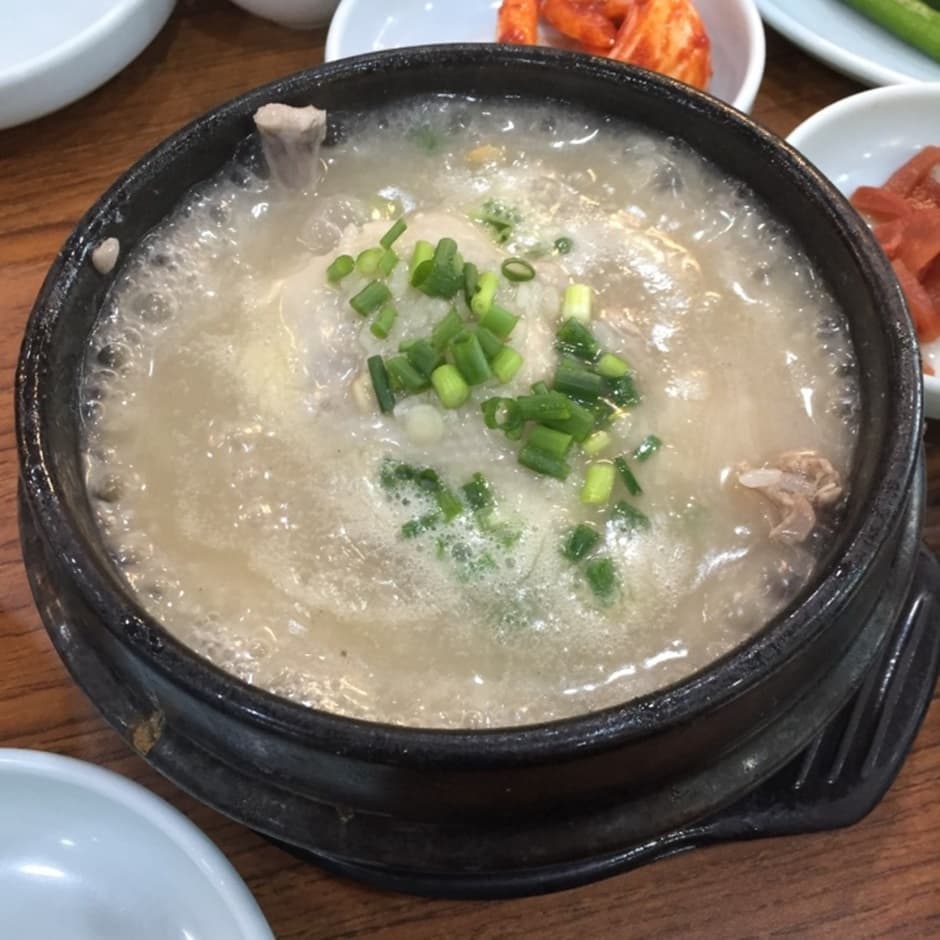 강원토종삼계탕 대표 이미지
