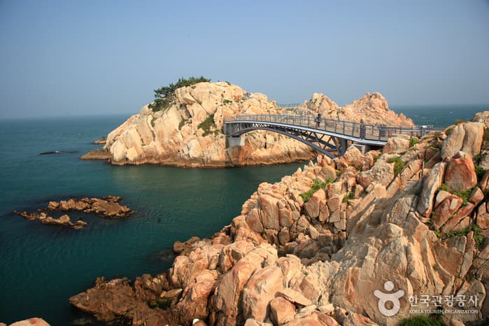 푸른 바다를 벗삼아 걷는 낭만 여행길, 울산 대표 이미지