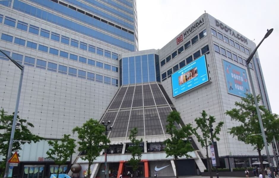 스케쳐스 두타 대표 이미지
