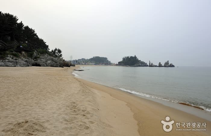 동굴과 해안 포구가 빚어내는 환상의 앙상블 대표 이미지