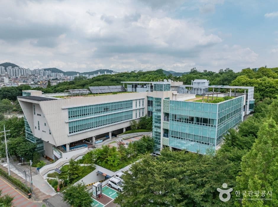 인천광역시 미추홀도서관 대표 이미지