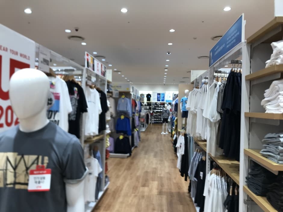 유니클로 롯데은평 대표 이미지