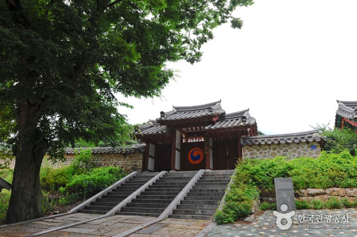 죽산향교 대표 이미지