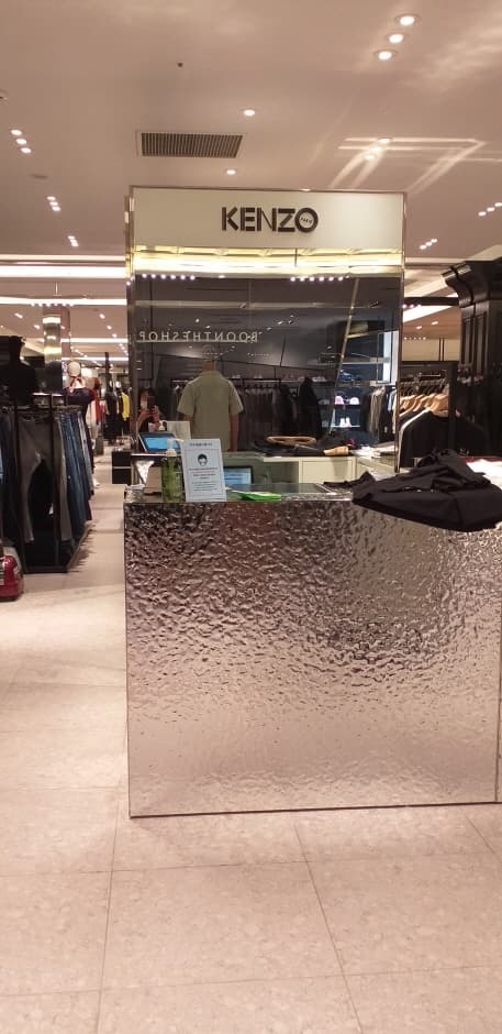 KENZO 대표 이미지