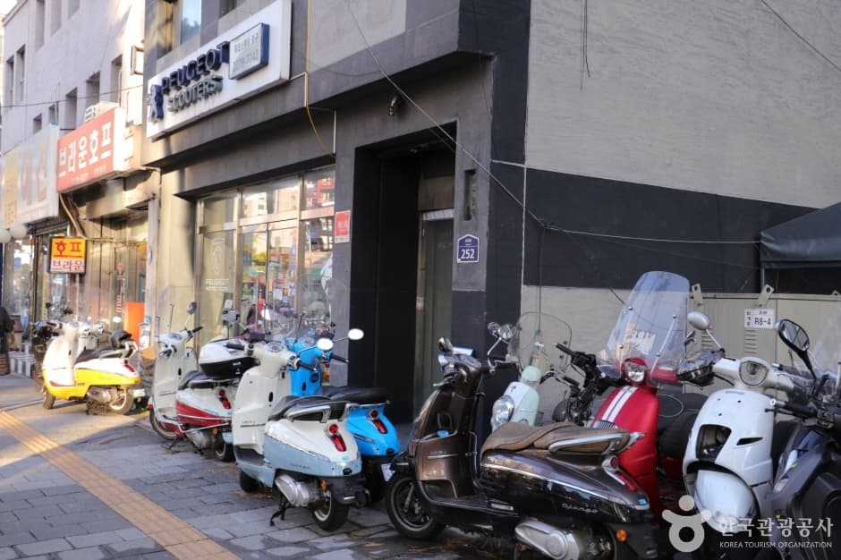퇴계로 오토바이상가 대표 이미지