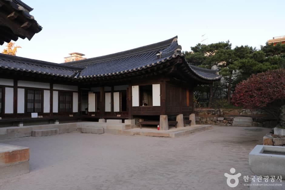 해풍부원군윤택영댁재실 대표 이미지