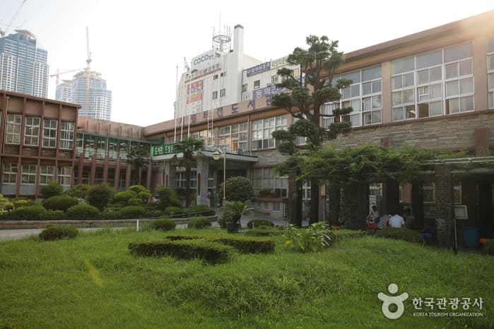 부산광역시립 부전도서관 대표 이미지