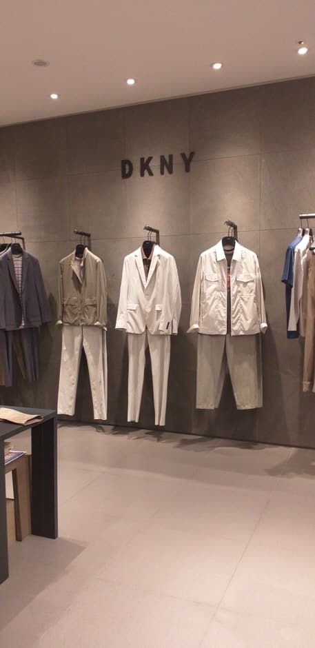 DKNY 대표 이미지