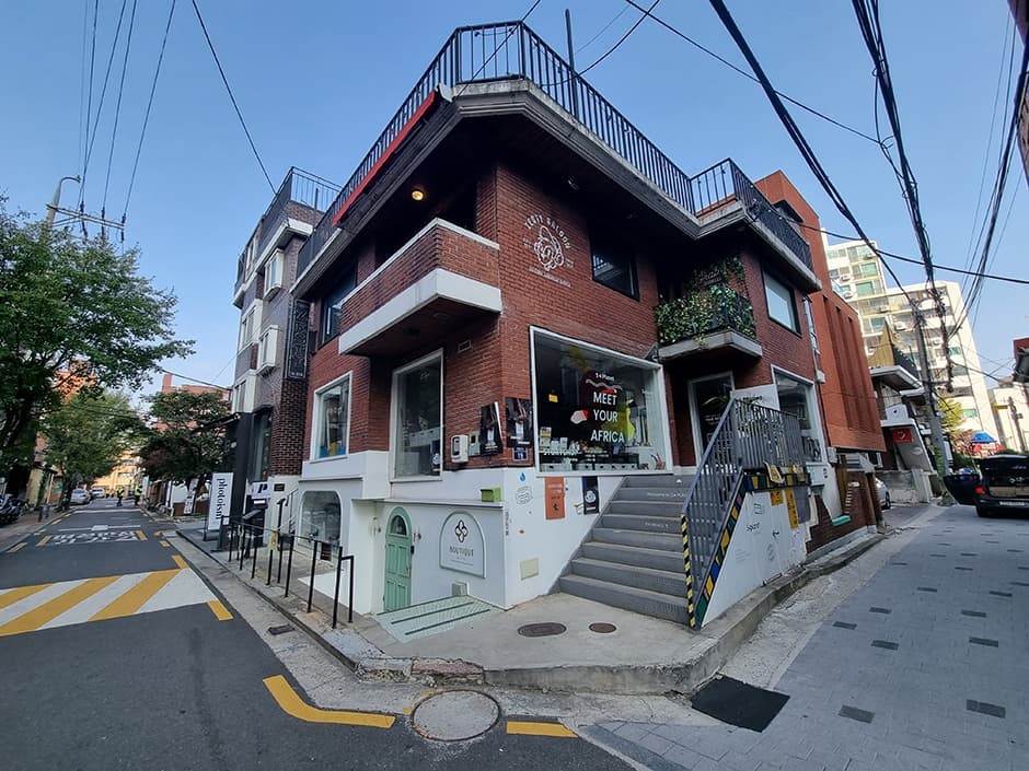 제스티살룬 성수 대표 이미지