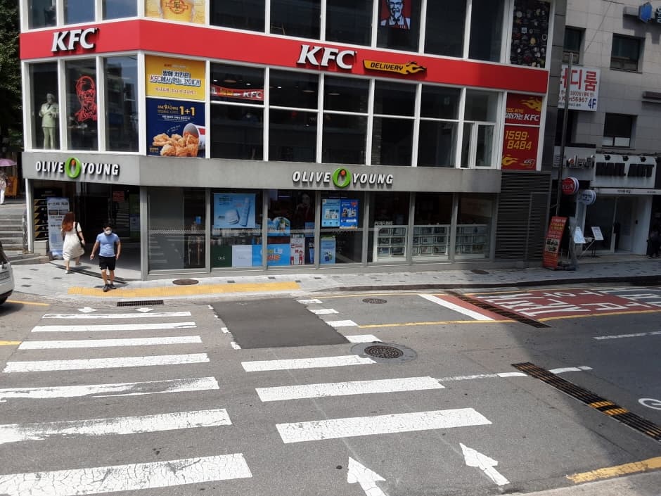 올리브영 신촌역 대표 이미지