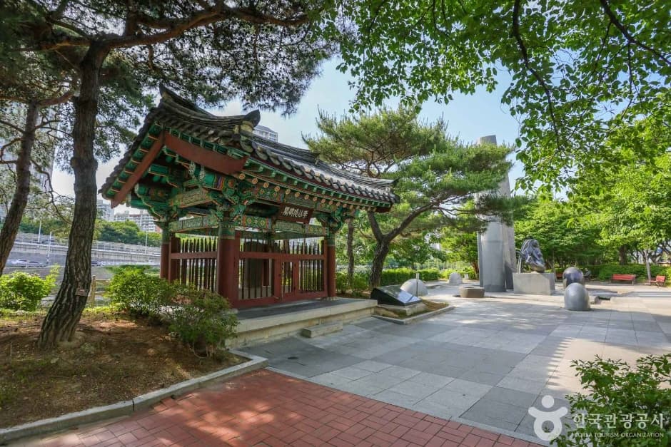 이공제비 및 군수이후범선영세불망비 대표 이미지