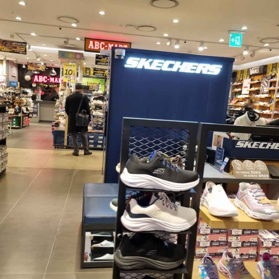 스케쳐스 대표 이미지