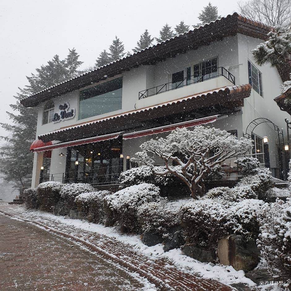 카페 르방 대표 이미지
