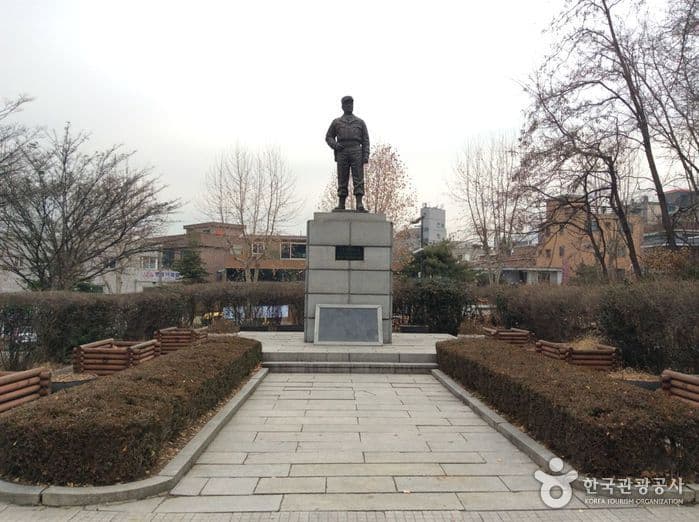 존비코올터장군상 대표 이미지