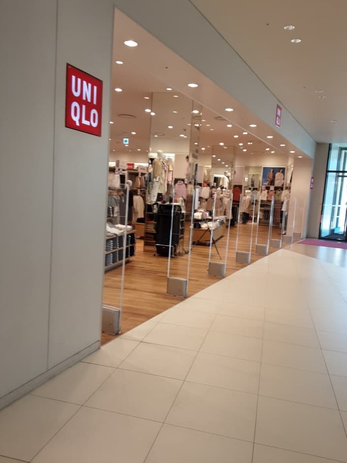 유니클로 롯데동부산 대표 이미지
