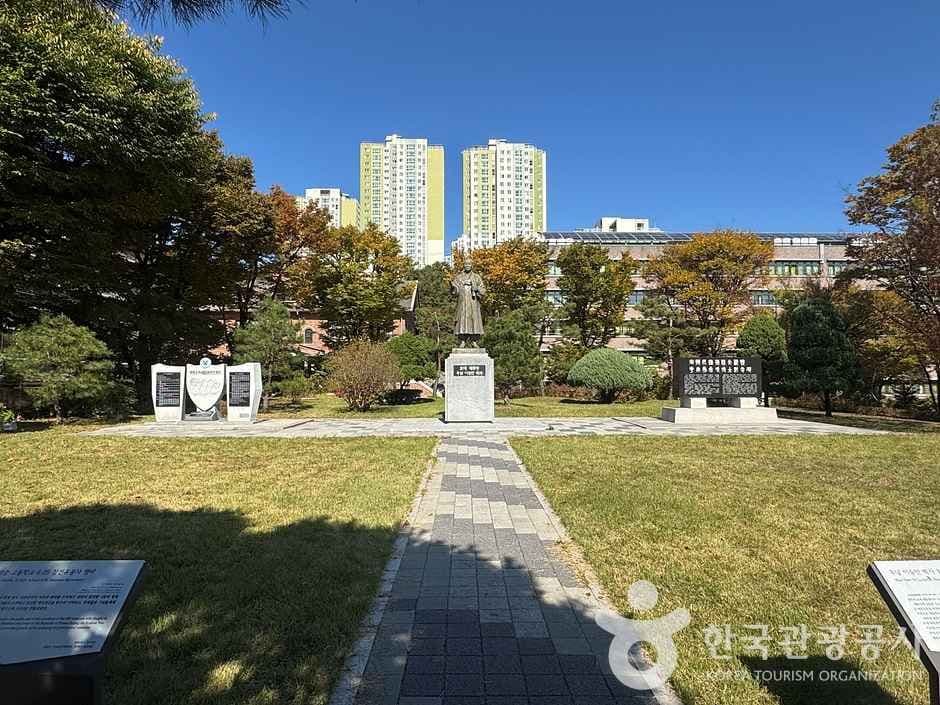 우남 이승만박사 동상 대표 이미지