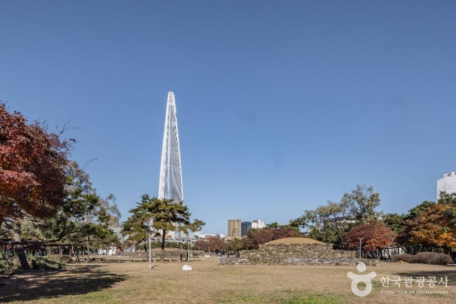 서울 석촌동 고분군 대표 이미지
