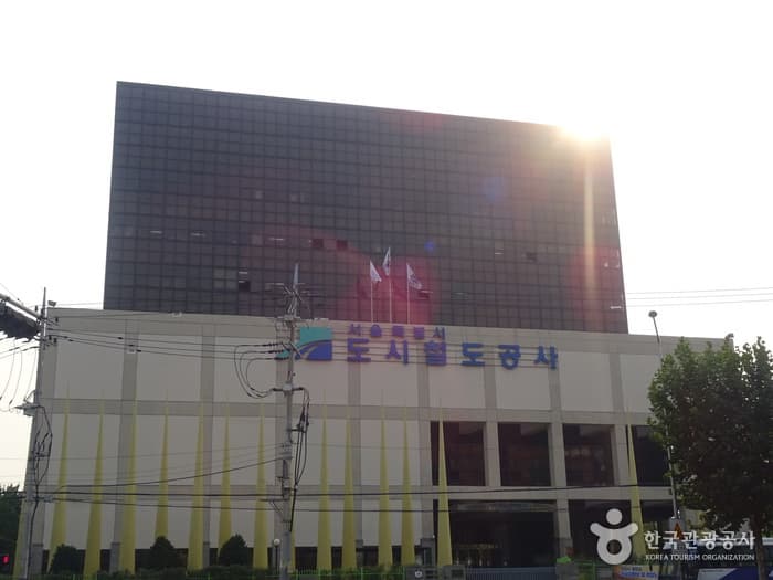 서울교통공사 차량기지(신정, 수서, 천왕기지) 대표 이미지