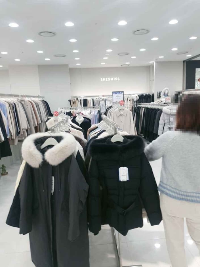 쉬즈미스 모다아울렛 인천점 대표 이미지